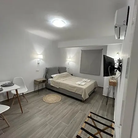 Apartamento Dk Square Ándros