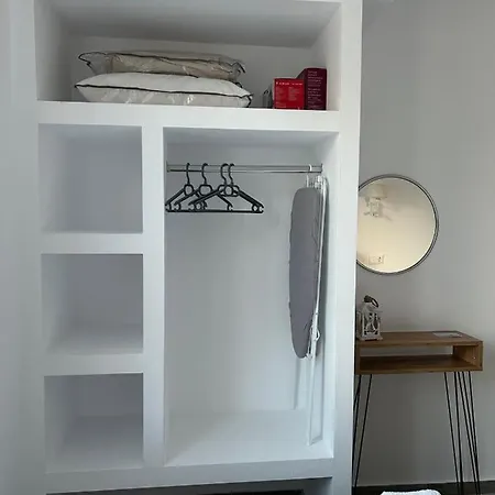 Dk Square Apartment *