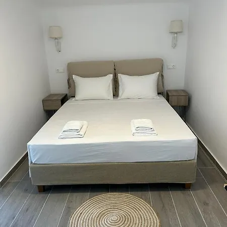Apartment Dk Square Andros Town